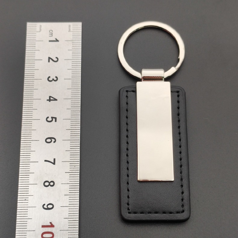 سلسلة مفاتيح جلدية مع لوحة من  - مراجعة Men Accessories All وسعره